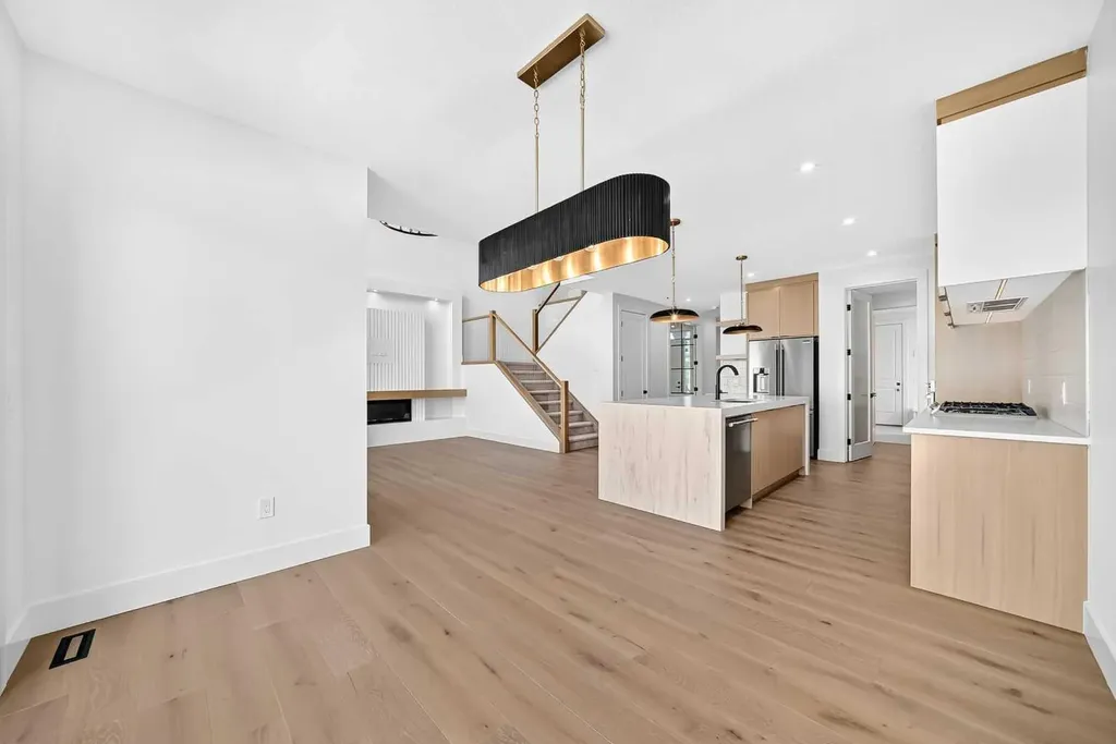 107 West Grove Gate SW Calgary AB T3H1Z4