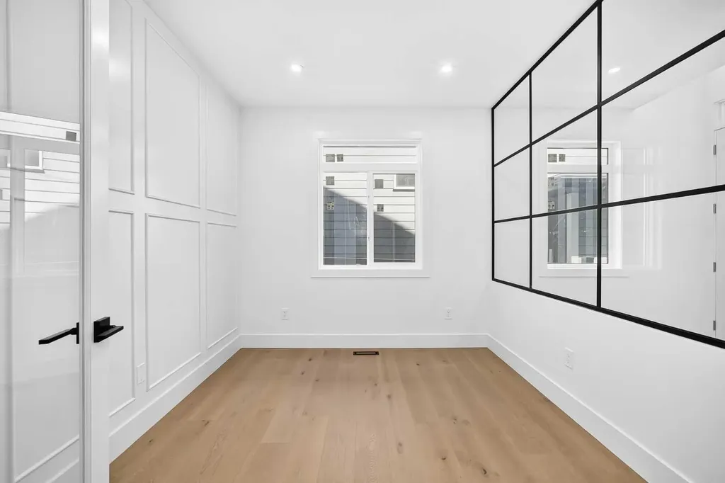 107 West Grove Gate SW Calgary AB T3H1Z4