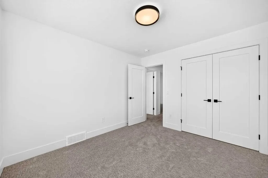 107 West Grove Gate SW Calgary AB T3H1Z4
