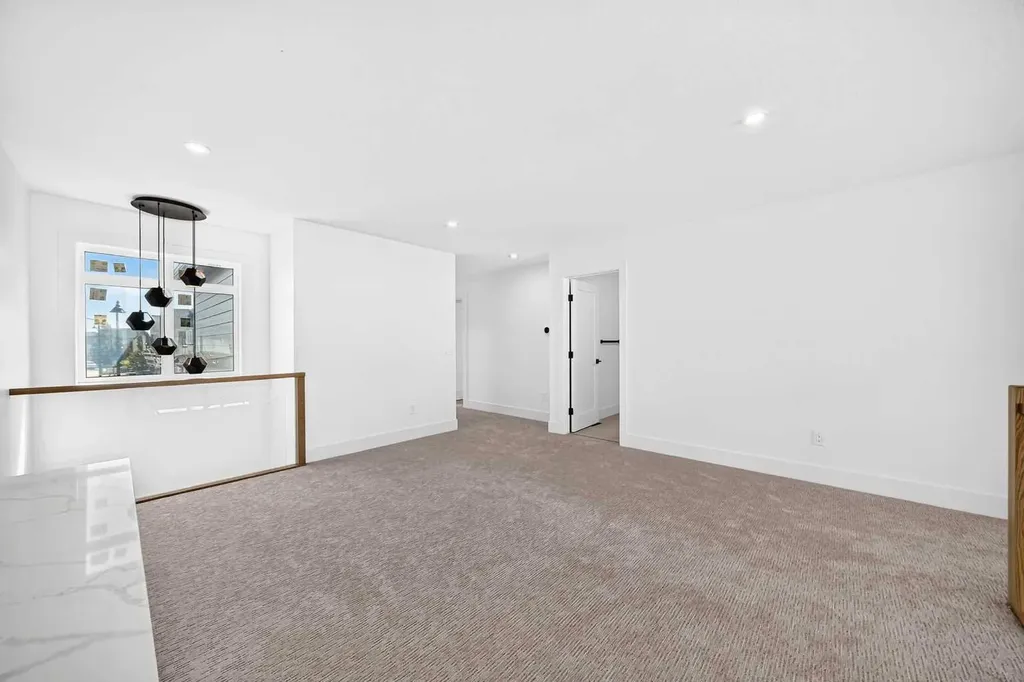 107 West Grove Gate SW Calgary AB T3H1Z4
