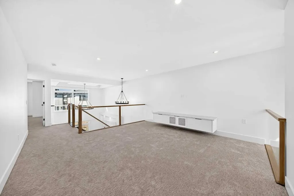 107 West Grove Gate SW Calgary AB T3H1Z4