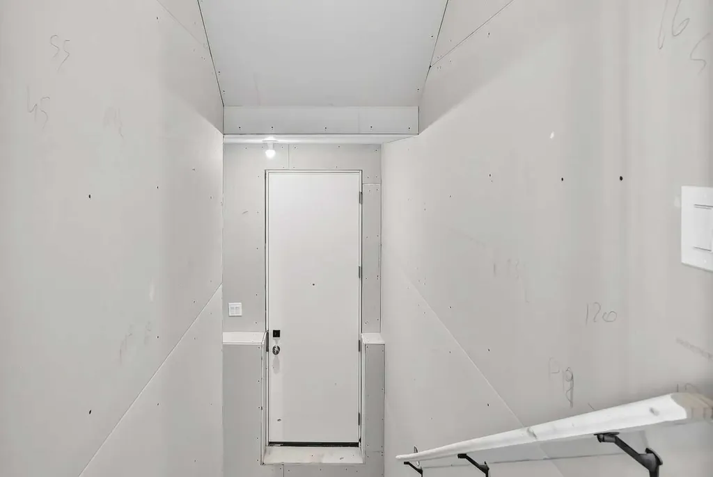 107 West Grove Gate SW Calgary AB T3H1Z4