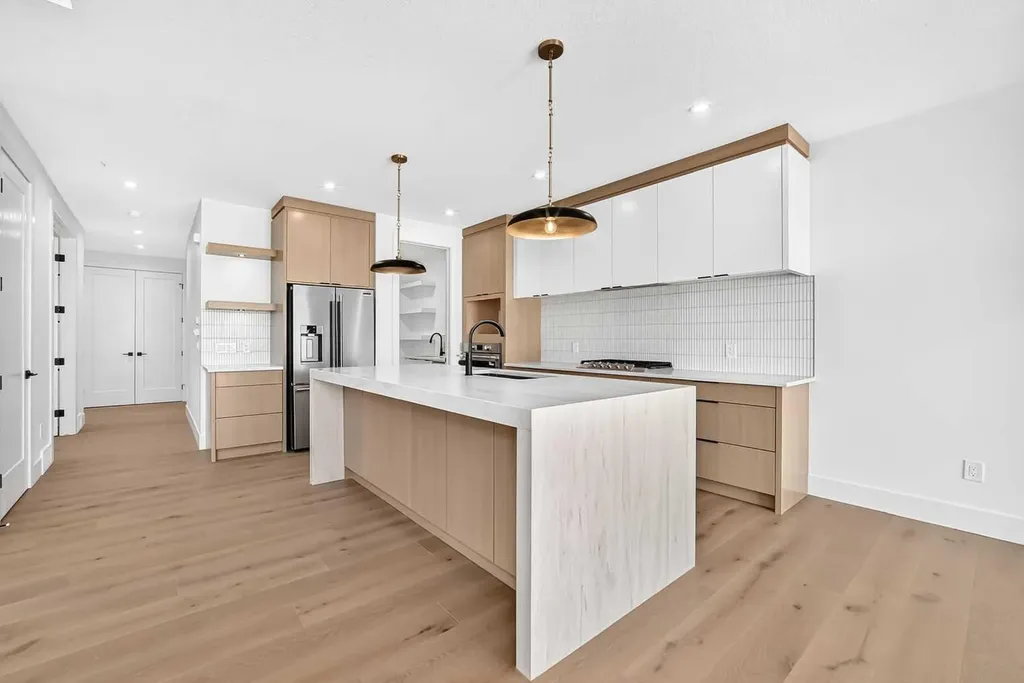 107 West Grove Gate SW Calgary AB T3H1Z4