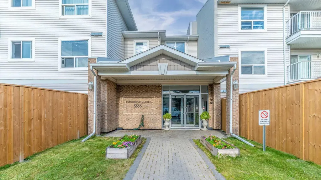 5555 Falsbridge Drive NE Calgary AB T3J3E8