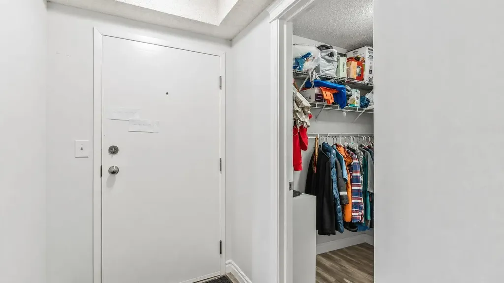 5555 Falsbridge Drive NE Calgary AB T3J3E8