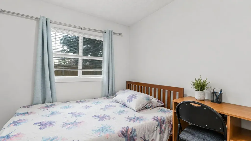 5555 Falsbridge Drive NE Calgary AB T3J3E8