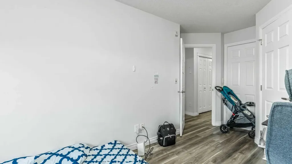 5555 Falsbridge Drive NE Calgary AB T3J3E8