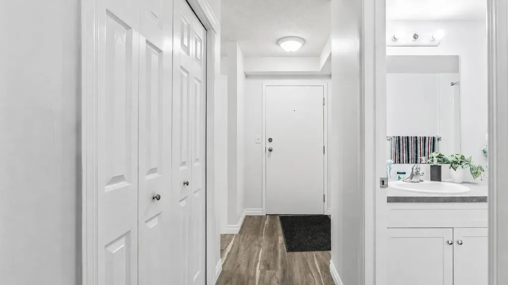 5555 Falsbridge Drive NE Calgary AB T3J3E8