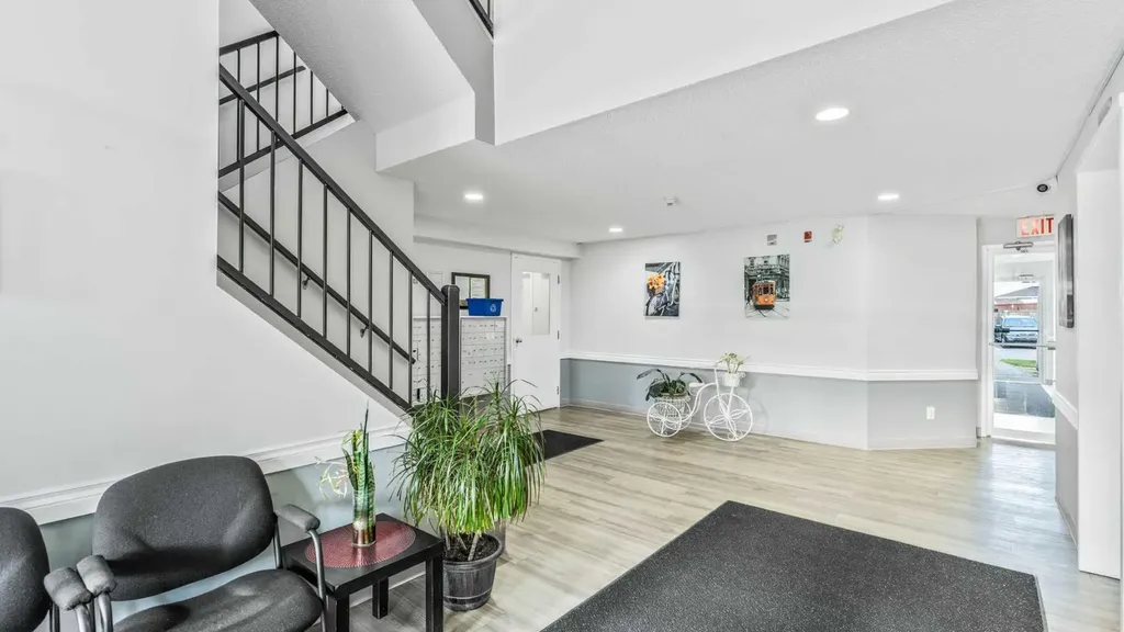 5555 Falsbridge Drive NE Calgary AB T3J3E8