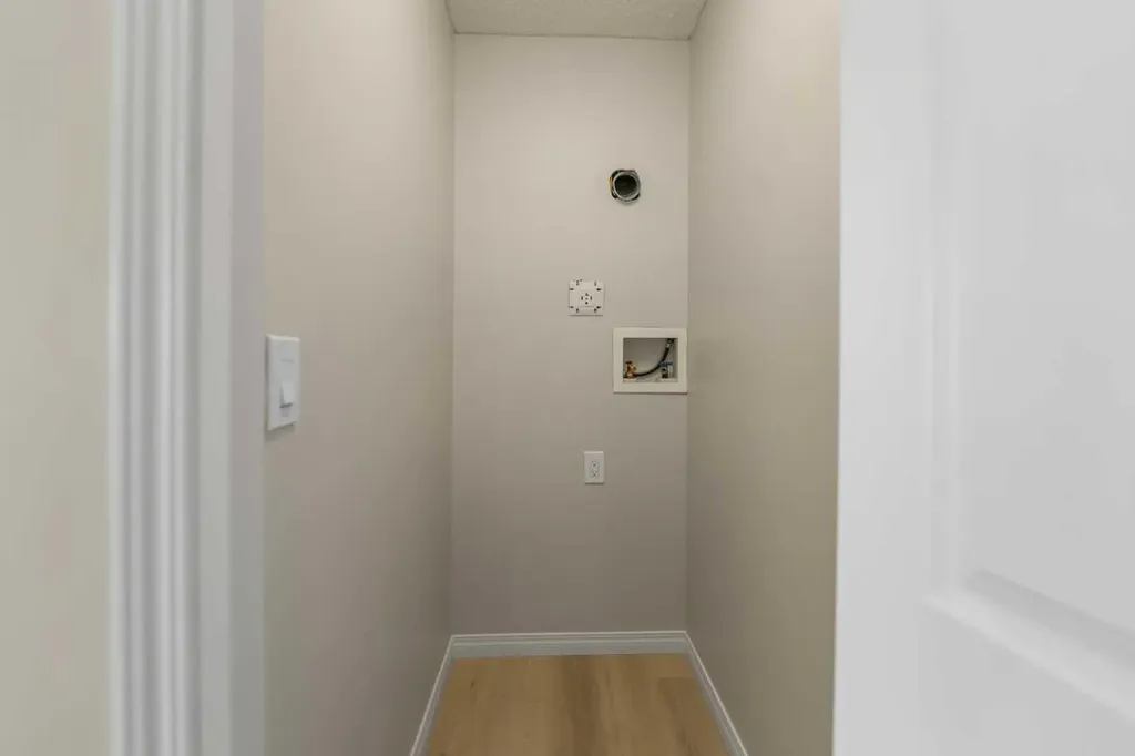 116 Country Hills Gardens NW Calgary AB T3K 5G2