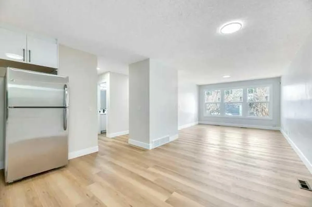 75 Templemont Way NE Calgary AB T1Y 5K8