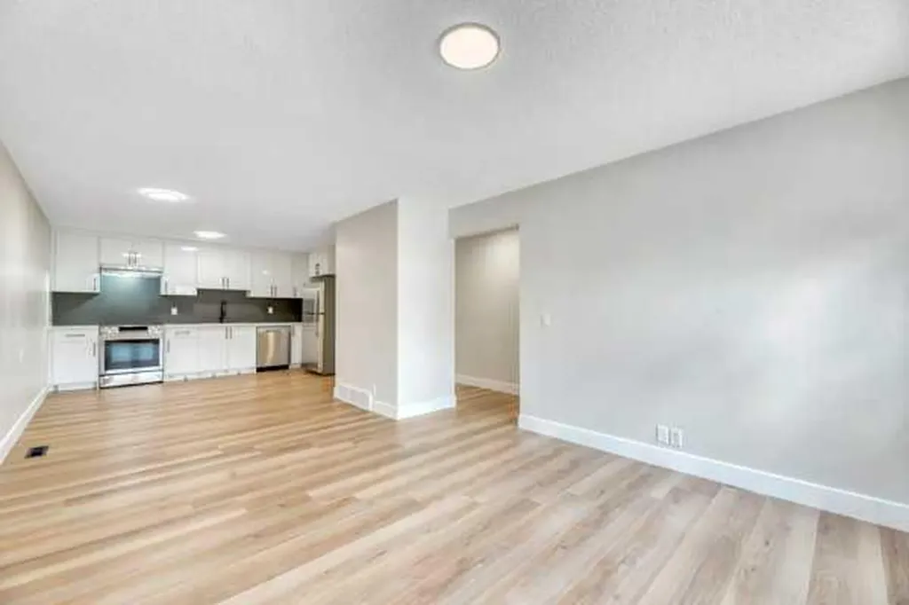 75 Templemont Way NE Calgary AB T1Y 5K8