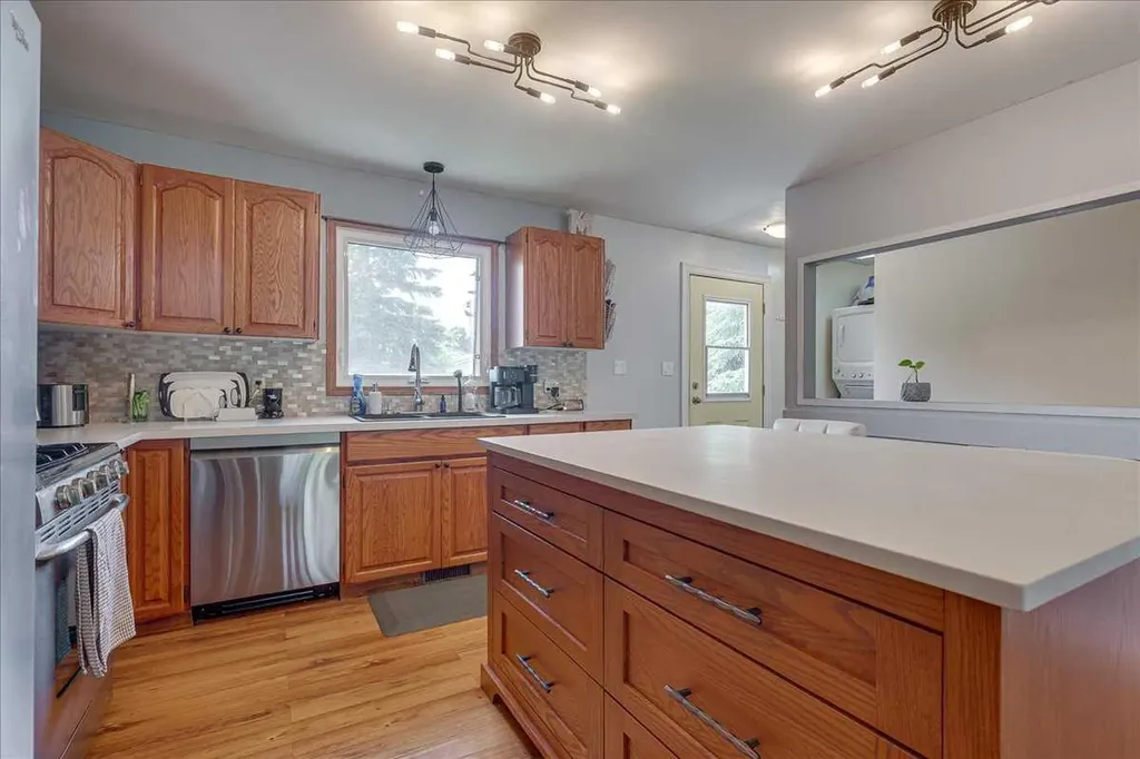 4709 55 Avenue N Rimbey AB T0C 2J0