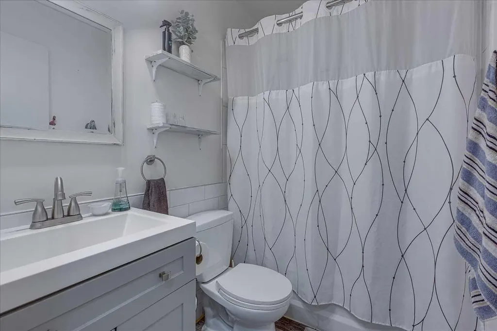 4709 55 Avenue Rimbey AB T0C 2J0