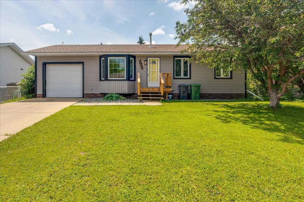 4709 55 Avenue N Rimbey AB T0C 2J0