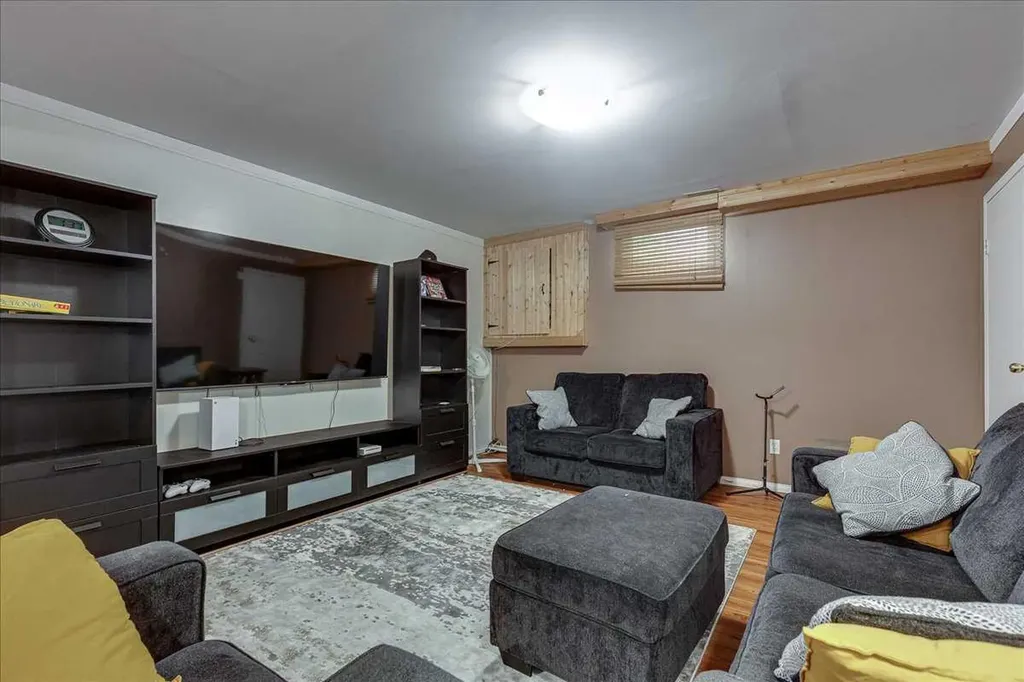 4709 55 Avenue N Rimbey AB T0C 2J0