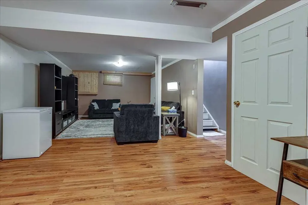 4709 55 Avenue N Rimbey AB T0C 2J0