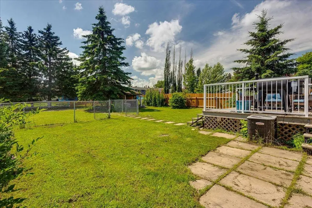 4709 55 Avenue N Rimbey AB T0C 2J0