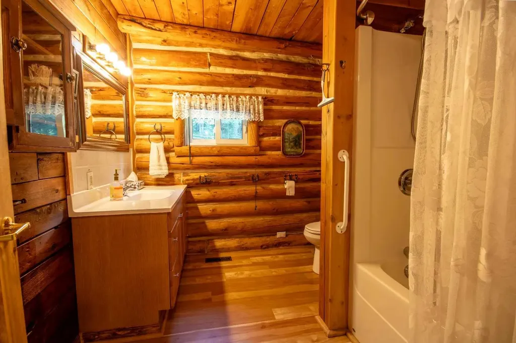 32479 Highway 760 E Rural Mountain View County AB T0M 1X0