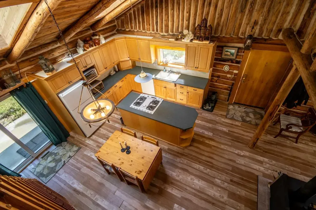 32479 Highway 760 E Rural Mountain View County AB T0M 1X0