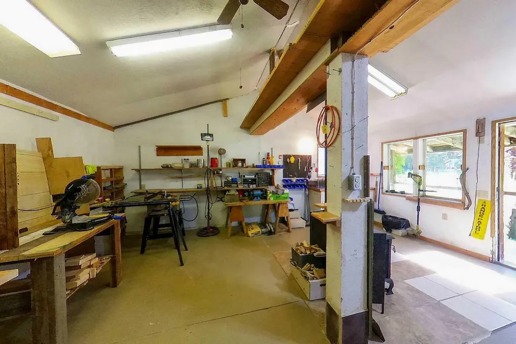 32479 Highway 760 E Rural Mountain View County AB T0M 1X0