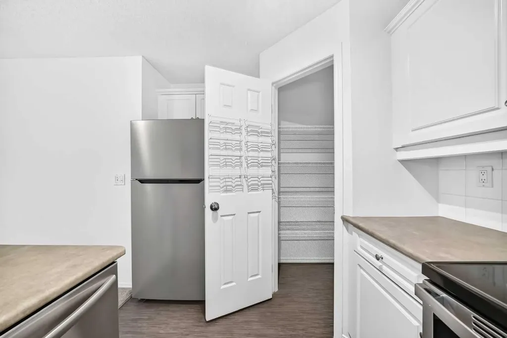 260 Shawville Way SE Calgary AB T2Y 3Z7