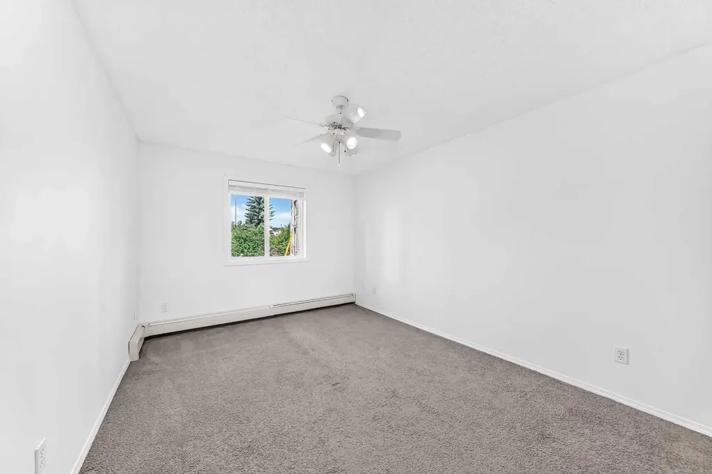 260 Shawville Way SE Calgary AB T2Y 3Z7