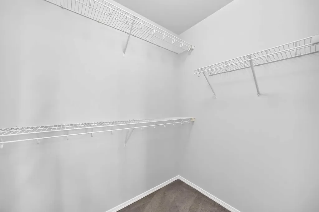 260 Shawville Way SE Calgary AB T2Y 3Z7