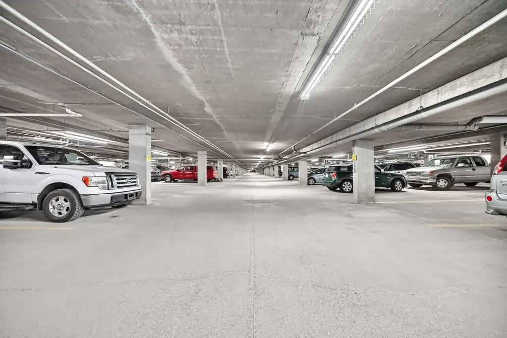 260 Shawville Way SE Calgary AB T2Y 3Z7