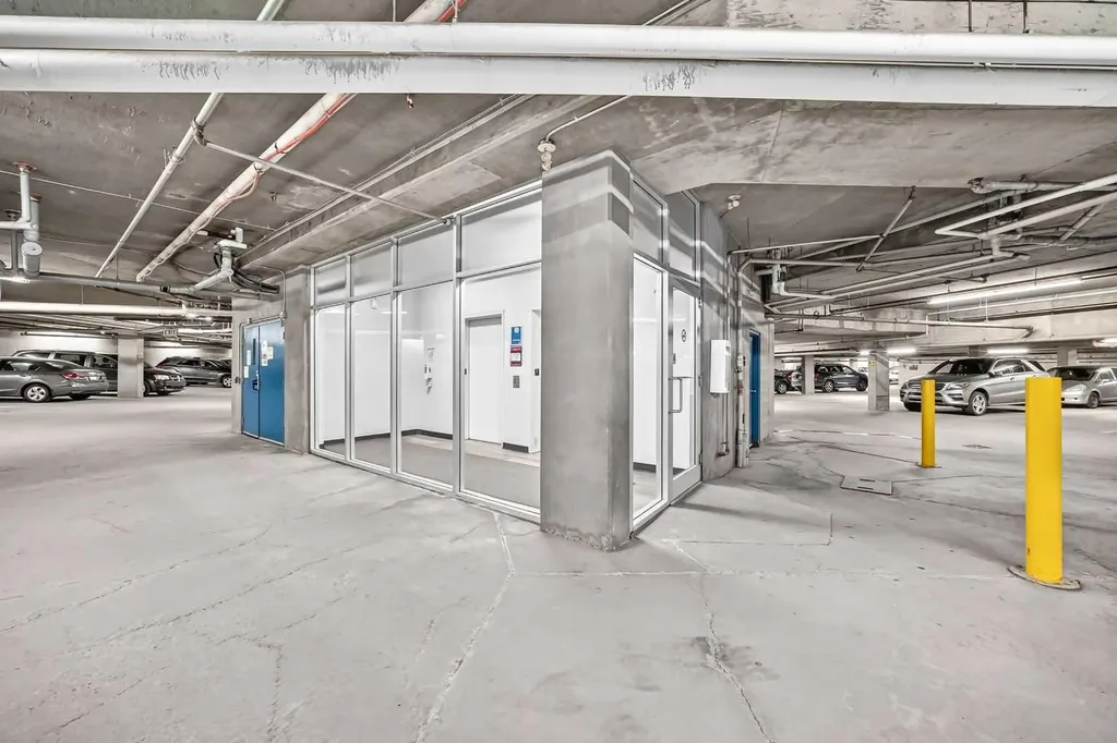 260 Shawville Way SE Calgary AB T2Y 3Z7