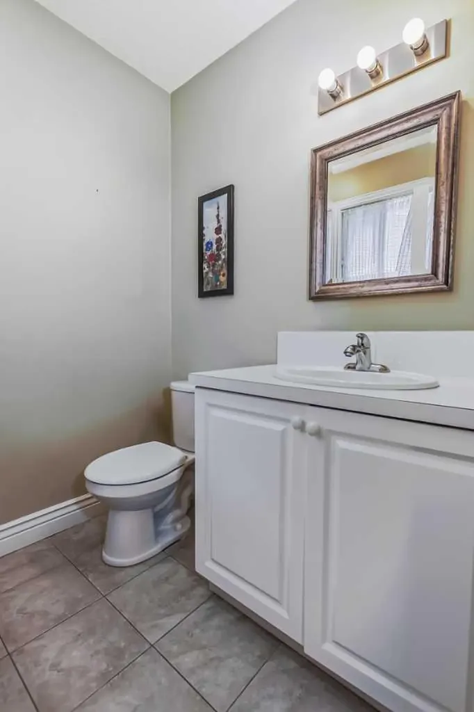 55 Bermuda Close NW Calgary AB T3K 1G4