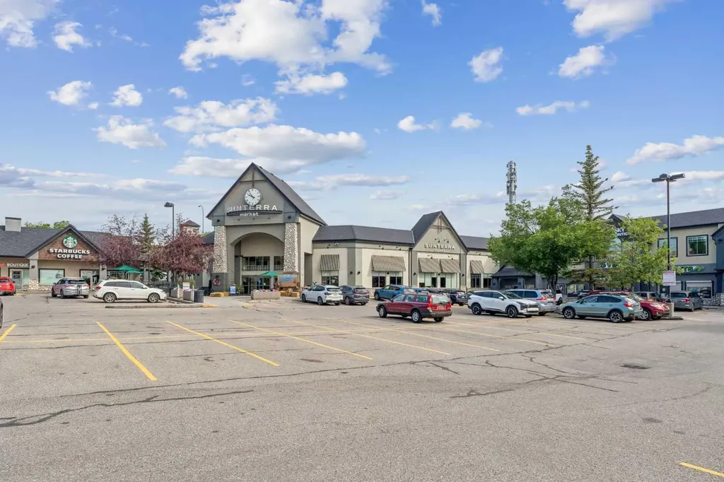 1997 Sirocco Drive SW Calgary AB T3H 3E6