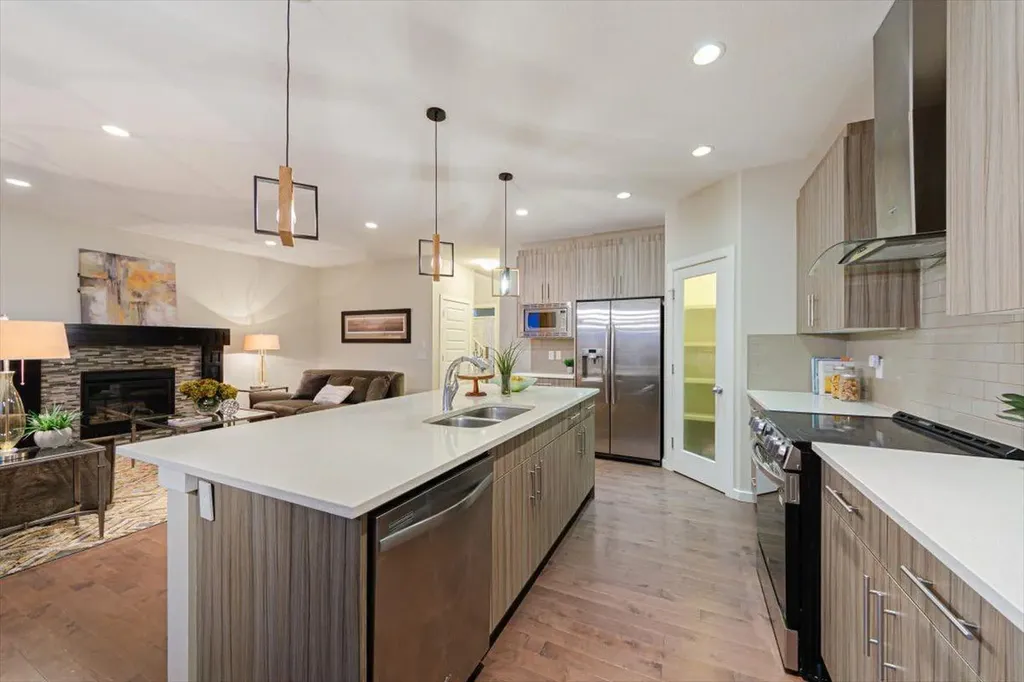 138 Copperpond Street SE Calgary AB T2Z 5B5