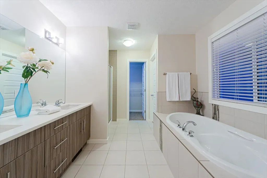 138 Copperpond Street SE Calgary AB T2Z 5B5