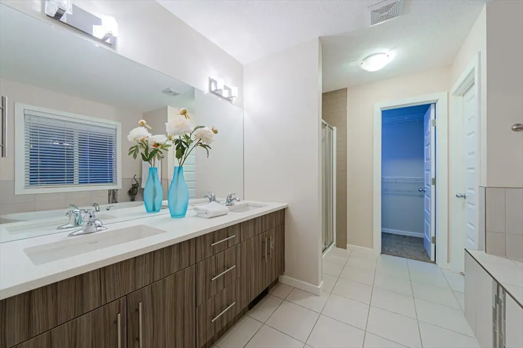 138 Copperpond Street SE Calgary AB T2Z 5B5