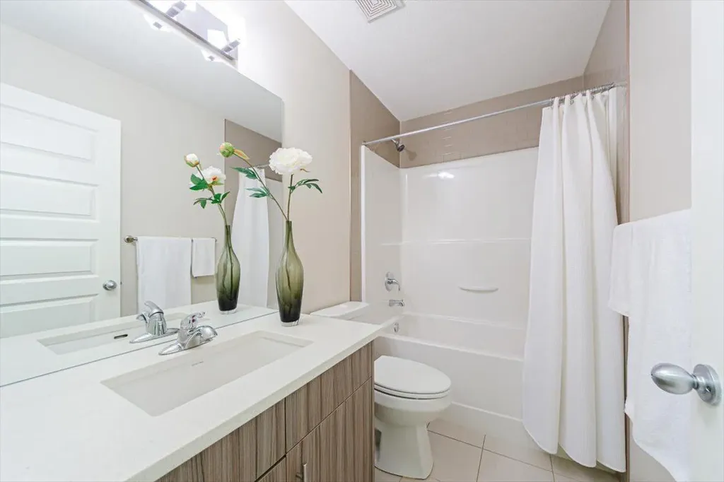 138 Copperpond Street SE Calgary AB T2Z 5B5