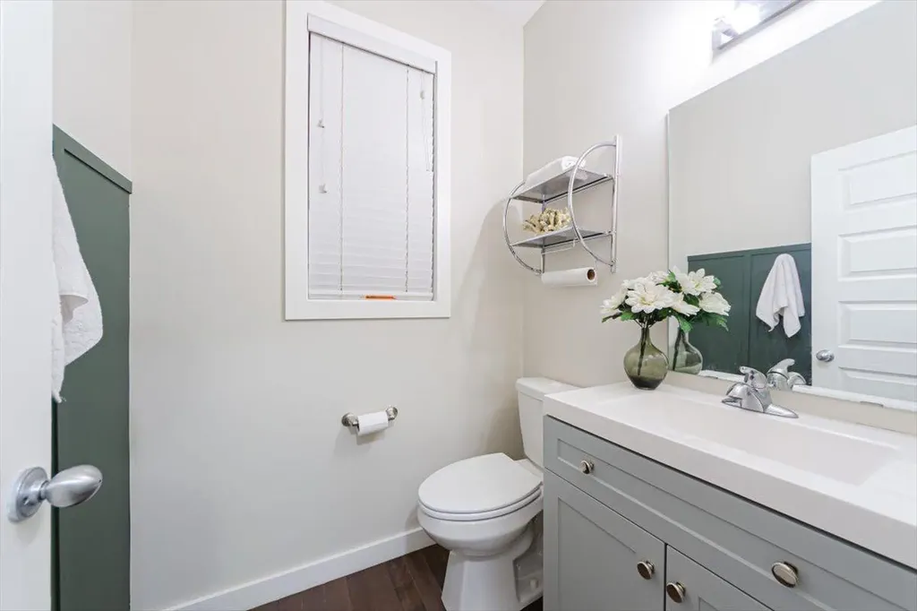 138 Copperpond Street SE Calgary AB T2Z 5B5
