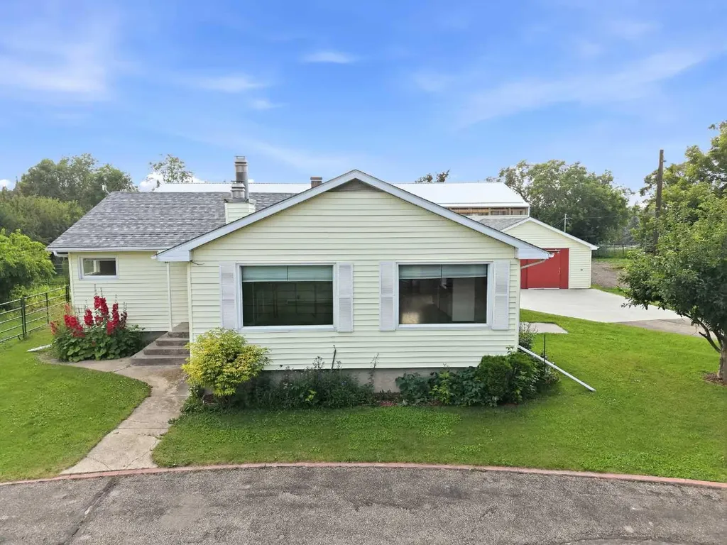 38546 Range Road 272 Red Deer AB T4P 0X6
