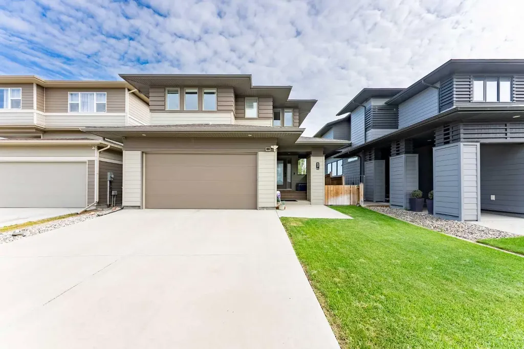 437 Devonia Way W Lethbridge AB T1J 5J7
