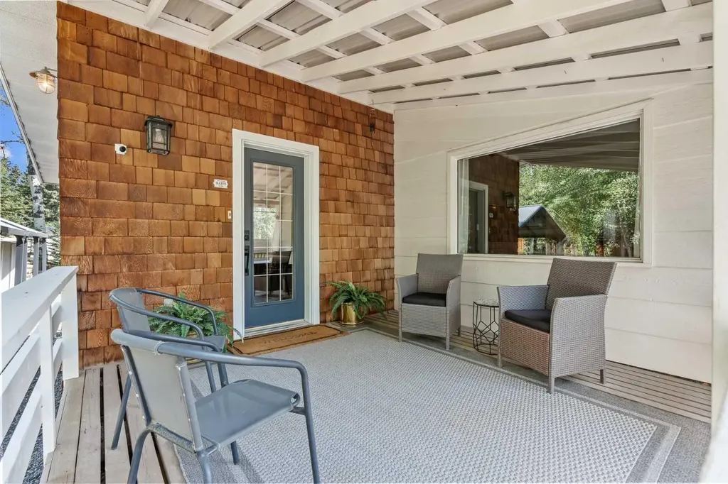 29404 Range Road 52 Rural Mountain View County AB T0M2E0