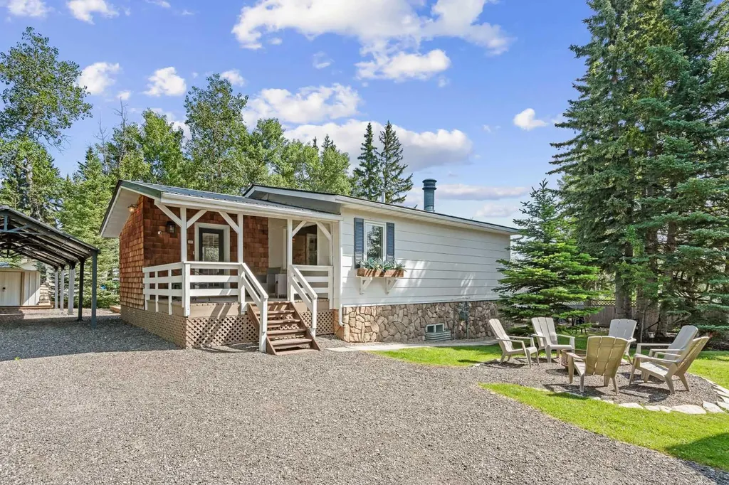 29404 Range Road 52 Rural Mountain View County AB T0M2E0