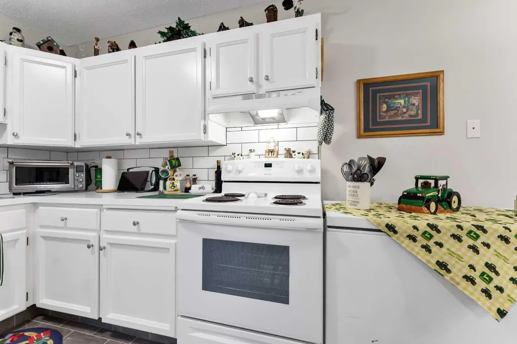 105 Broadway Avenue E Redcliff AB T0J2P0