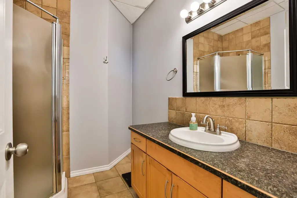 406 Meadow Lark Drive Rural Lethbridge County AB T1J 4R9