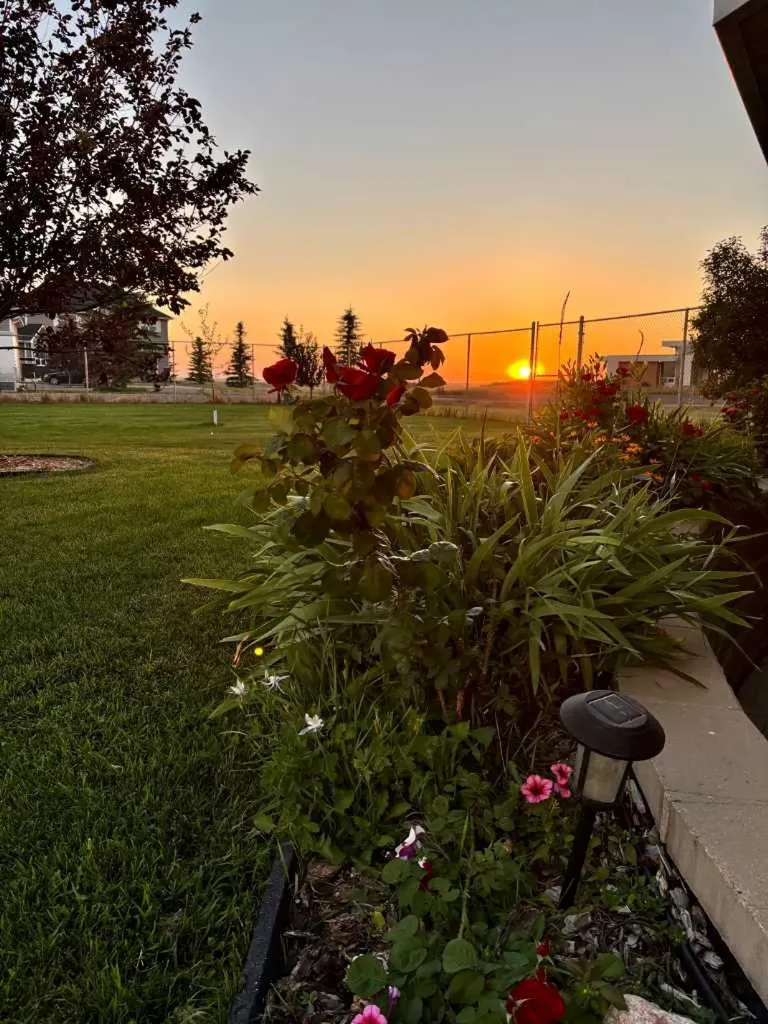 406 Meadow Lark Drive Rural Lethbridge County AB T1J 4R9