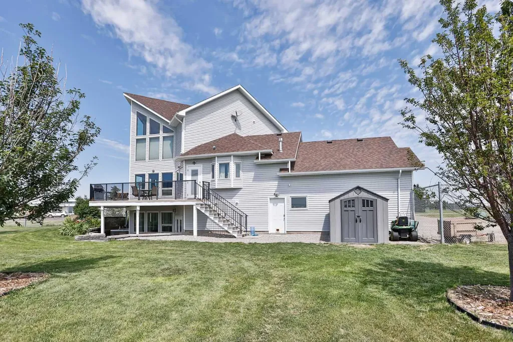 406 Meadow Lark Drive Rural Lethbridge County AB T1J 4R9