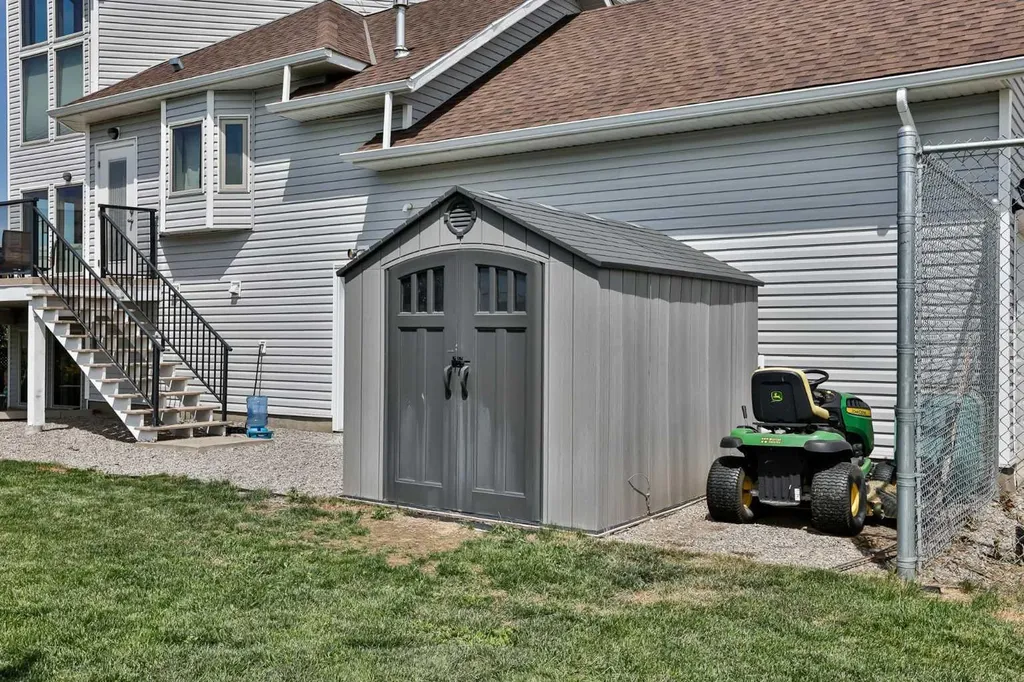 406 Meadow Lark Drive Rural Lethbridge County AB T1J 4R9