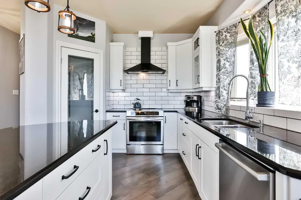 406 Meadow Lark Drive Rural Lethbridge County AB T1J 4R9