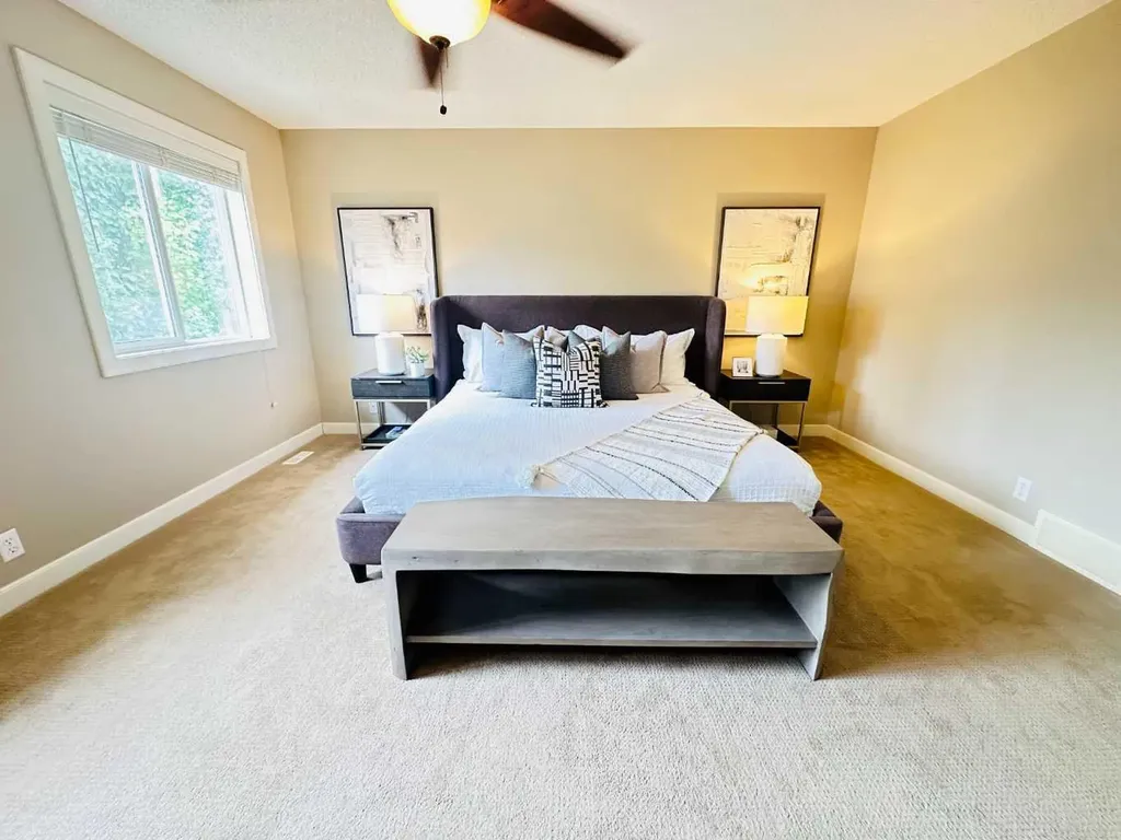 29 Everhollow Rise SW Calgary AB T2Y 5H2