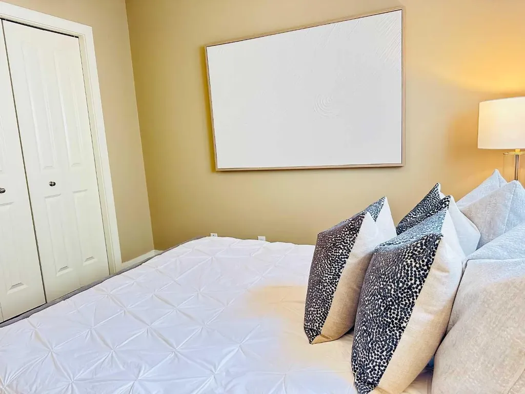 29 Everhollow Rise SW Calgary AB T2Y 5H2