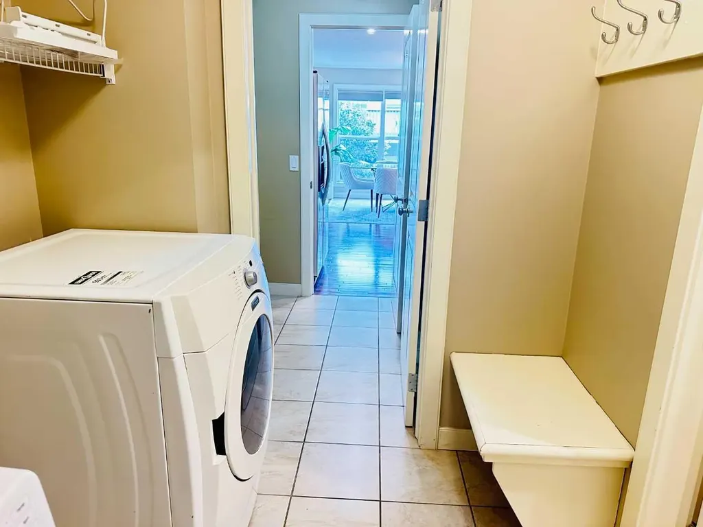 29 Everhollow Rise SW Calgary AB T2Y 5H2